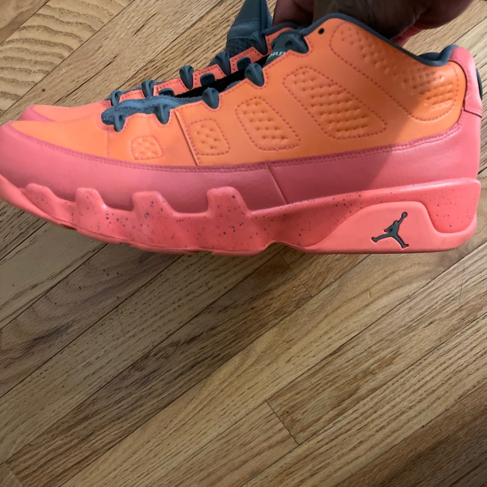 Air Jordan - Picture 5 of 6